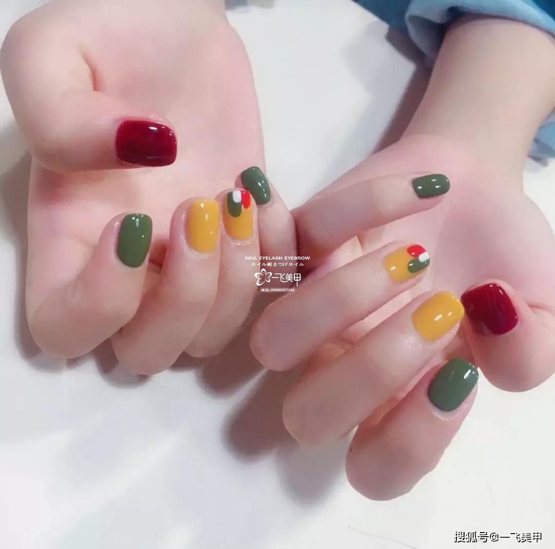 姜黃色跳色美甲，真的美炸了！