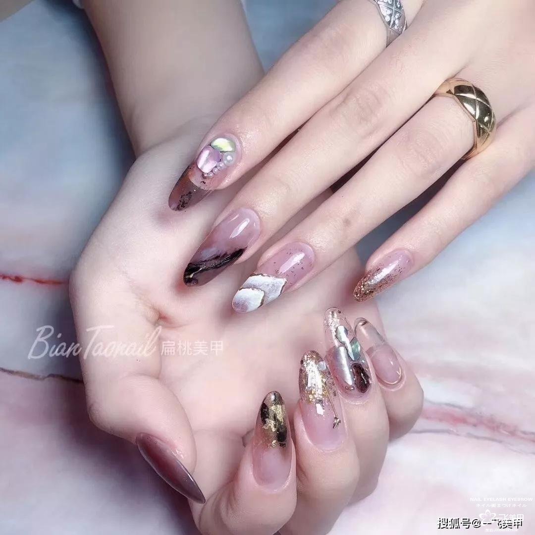 我的天?。【尤缓谏兰滓部蛇@樣溫柔好看呢
