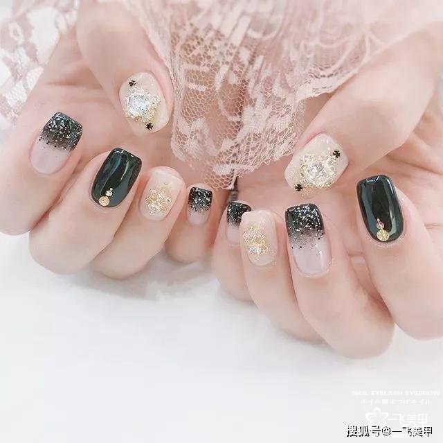 我的天??！居然黑色美甲也可這樣溫柔好看呢