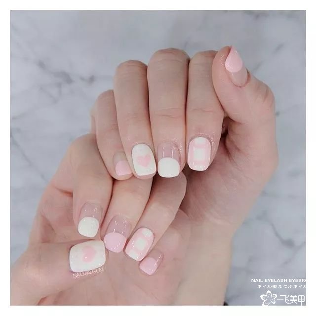 雖然不能出門，我們還是為你們準(zhǔn)備了這一年的情人節(jié)美甲，暫時只能看看了
