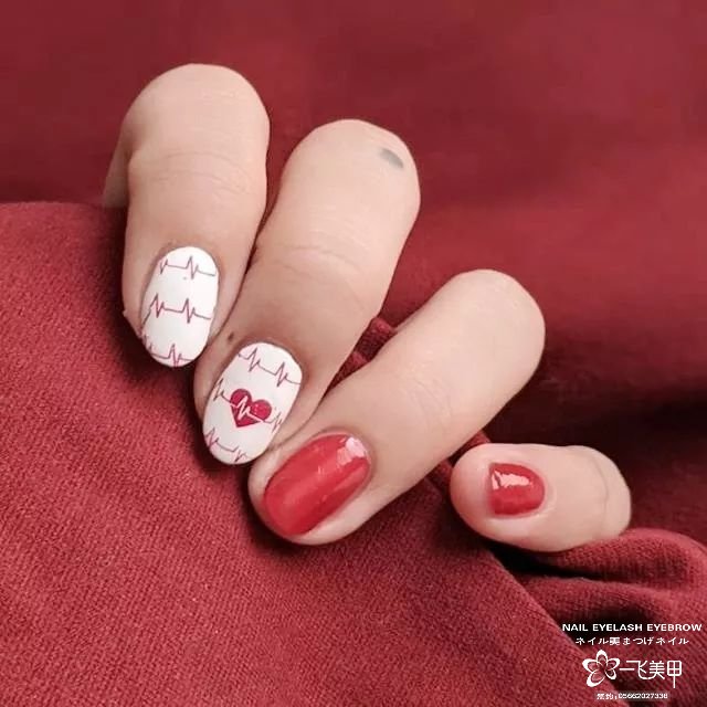 雖然不能出門，我們還是為你們準(zhǔn)備了這一年的情人節(jié)美甲，暫時(shí)只能看看了