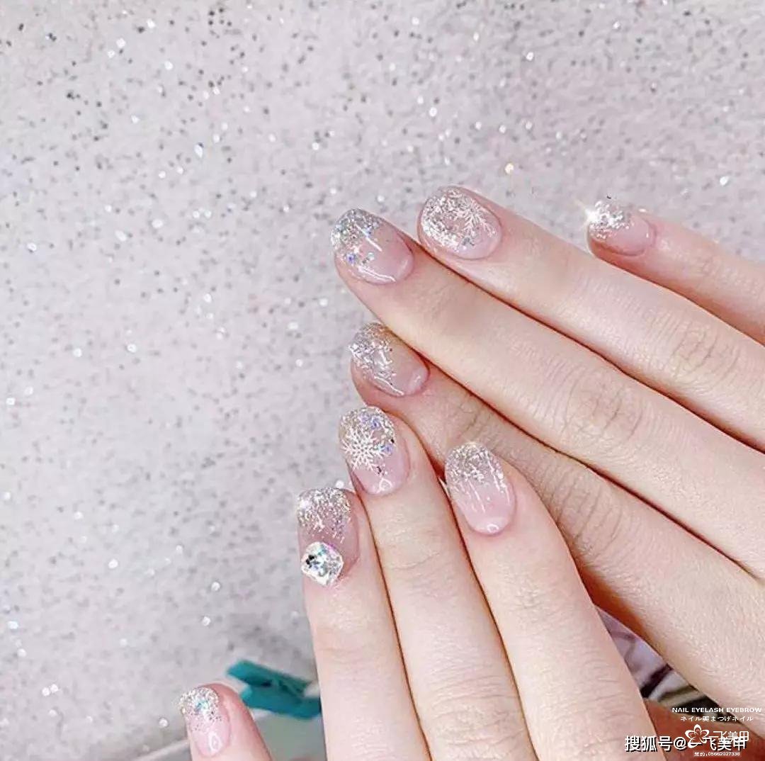新娘美甲，實用短款