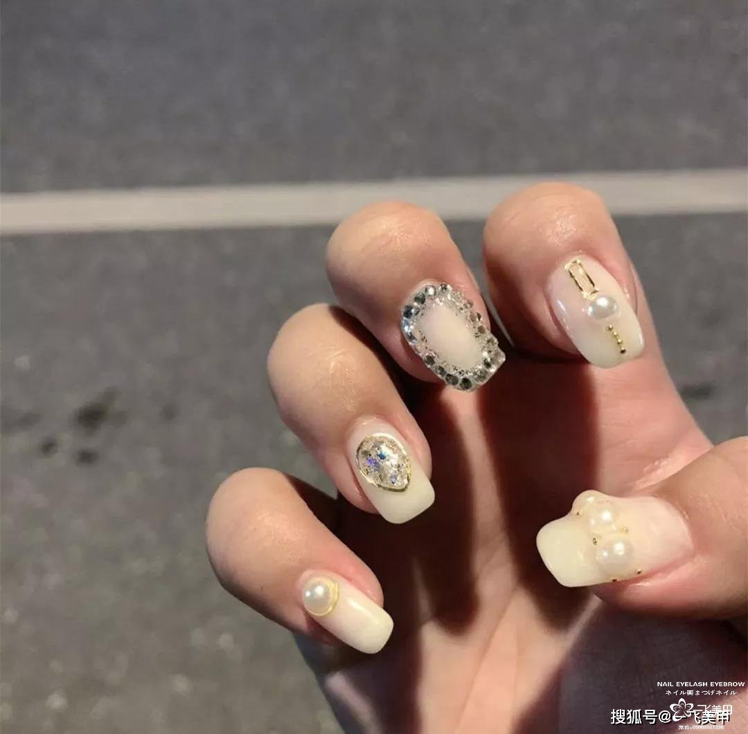 一眼識別的的小香風美甲，優(yōu)雅有氣質(zhì)！