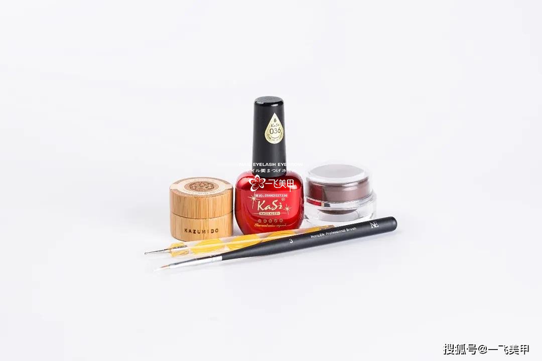 新手也能做的3款新春雛菊美甲