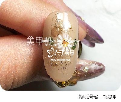 新手也能做的3款新春雛菊美甲