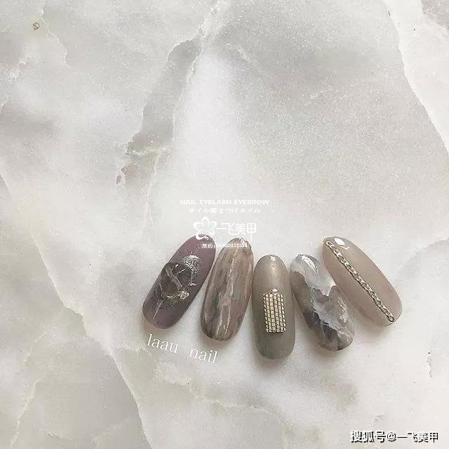 小眾而又顯高級(jí)的日系澀味美甲