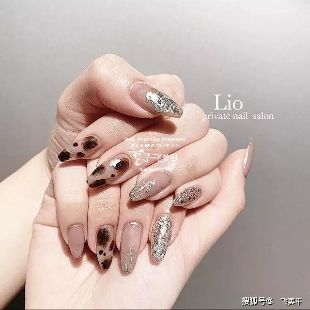 小眾而又顯高級(jí)的日系澀味美甲
