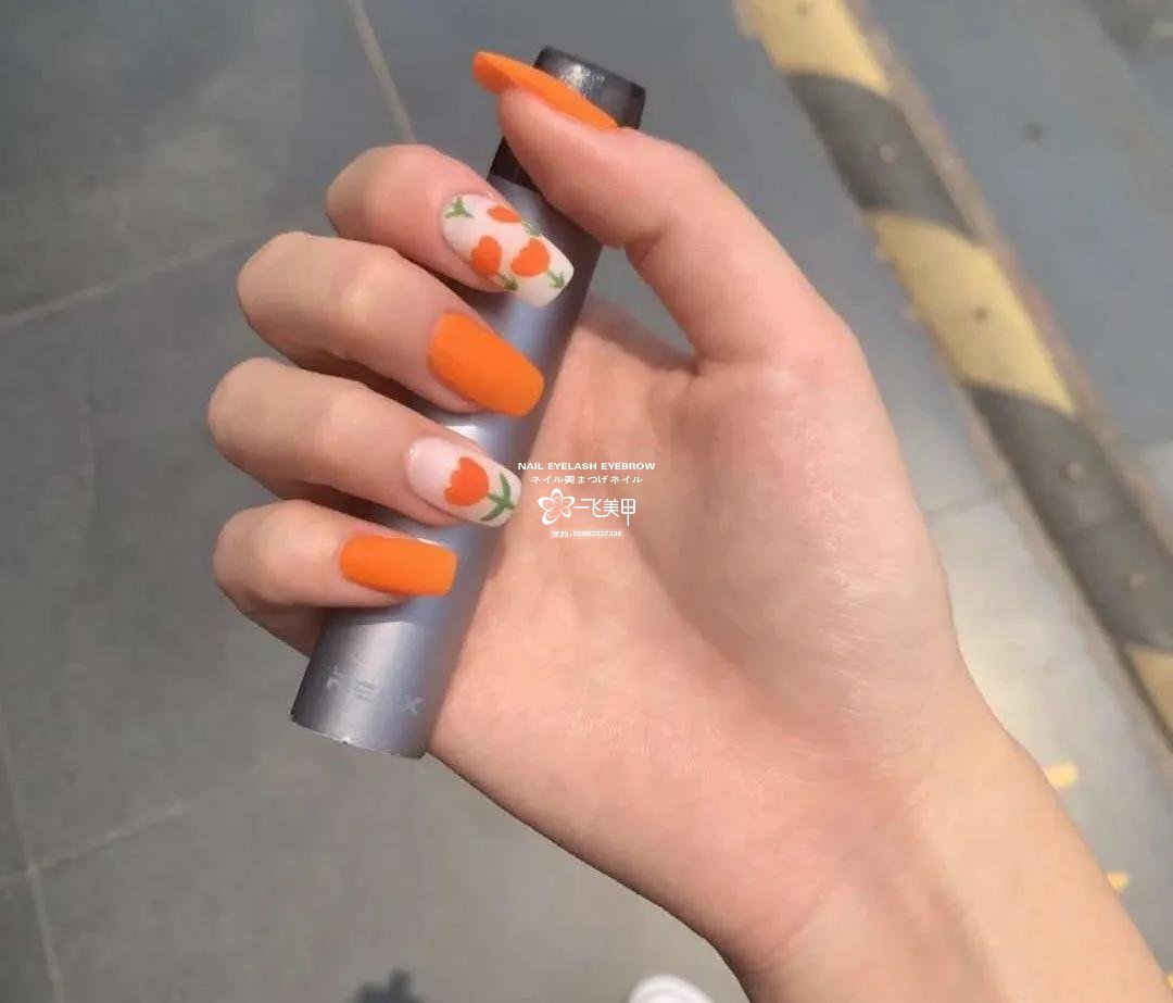 南方的姑娘，讓我們一起來做個(gè)汽水色美甲吧