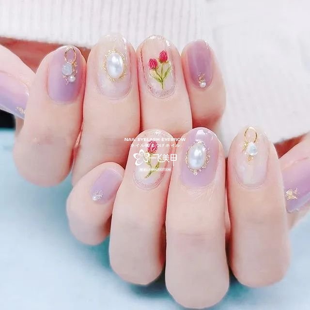 春天里我喜歡的淡紫色美甲