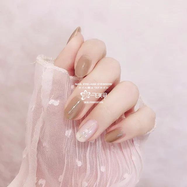 上班族春季美甲，選這些不會(huì)錯(cuò)！