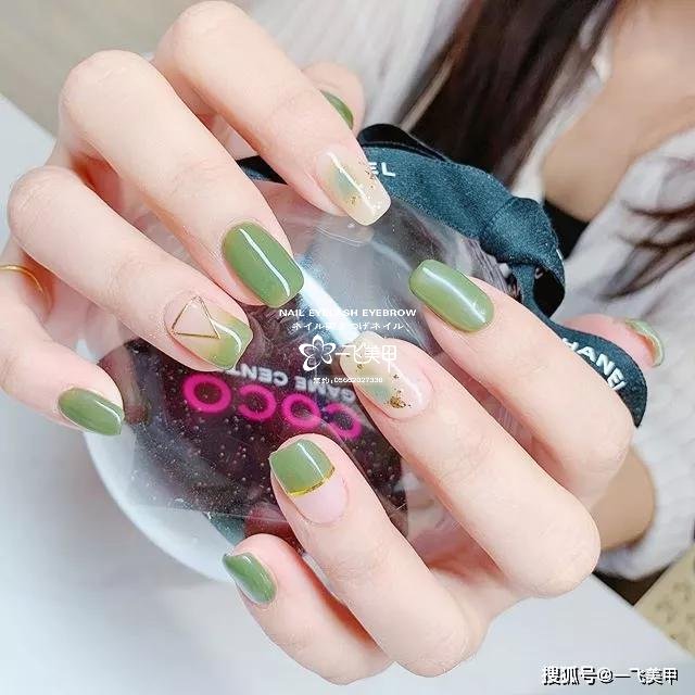 清新自然的大氣綠色系美甲推薦