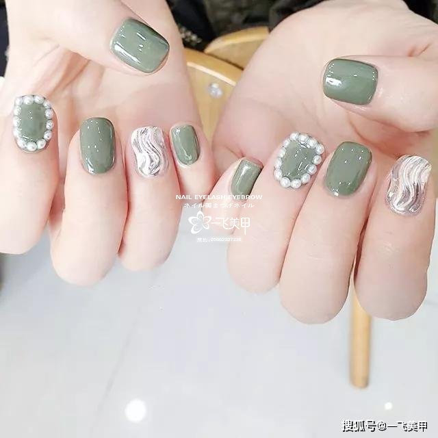 清新自然的大氣綠色系美甲推薦