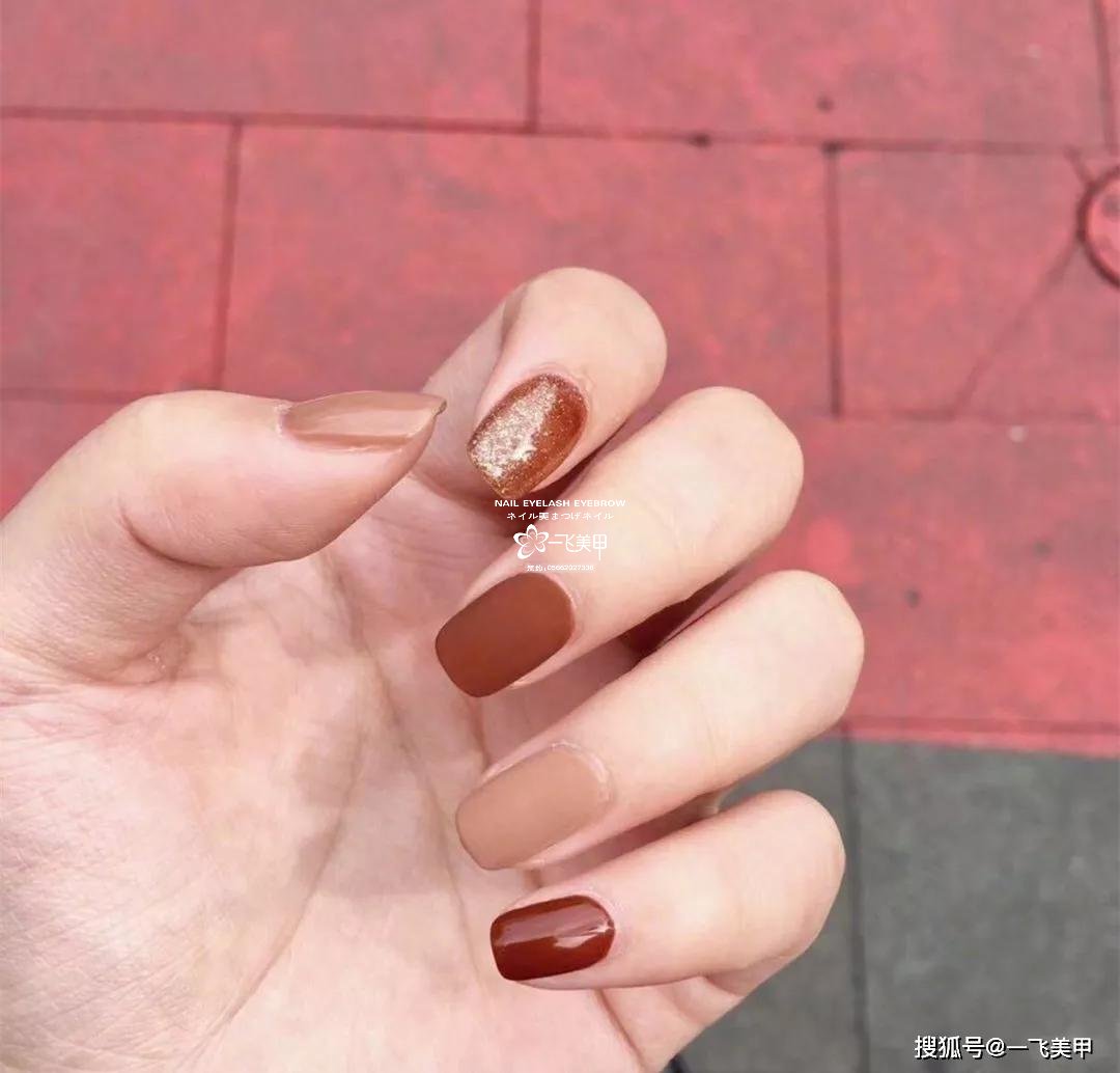 95%的人都會選擇的紅棕色美甲，太美了...