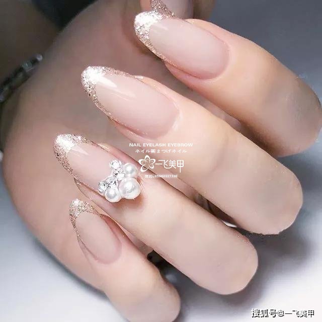 極簡風法式美甲！太高級了！