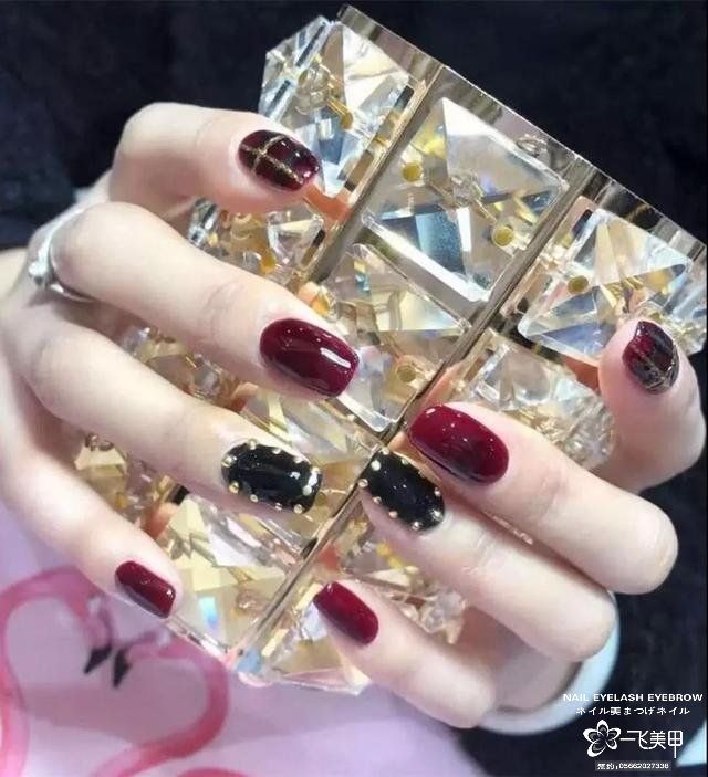 顯白又美艷，葡萄酒紅美甲真的是誰也抵擋不了！