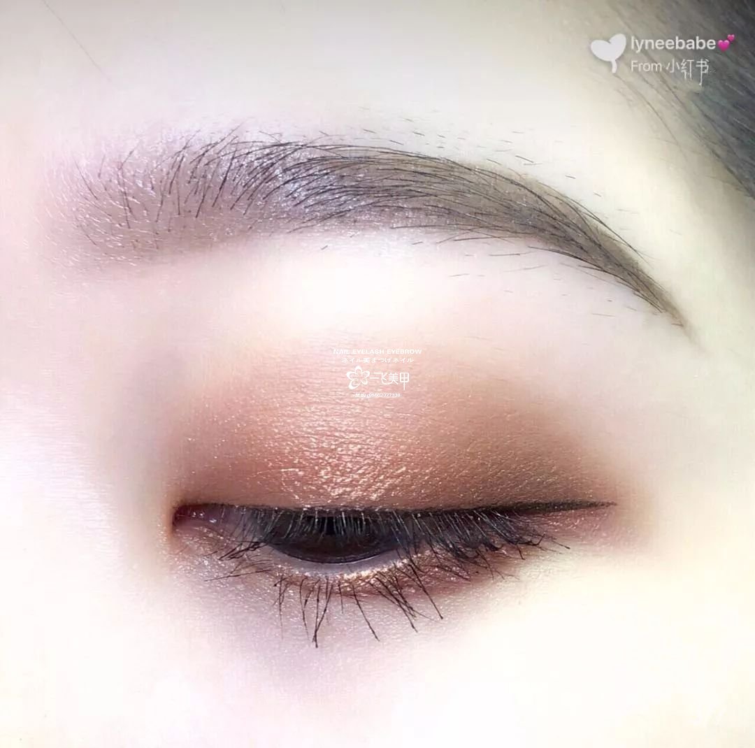 單眼皮和腫眼泡眼妝怎么畫？新手化妝必看的眼妝教程！