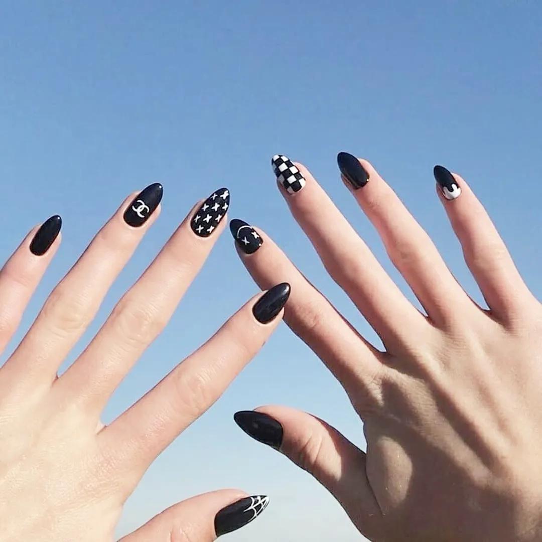 lisa是什么寶藏女孩啊，同款美甲也太種草了吧