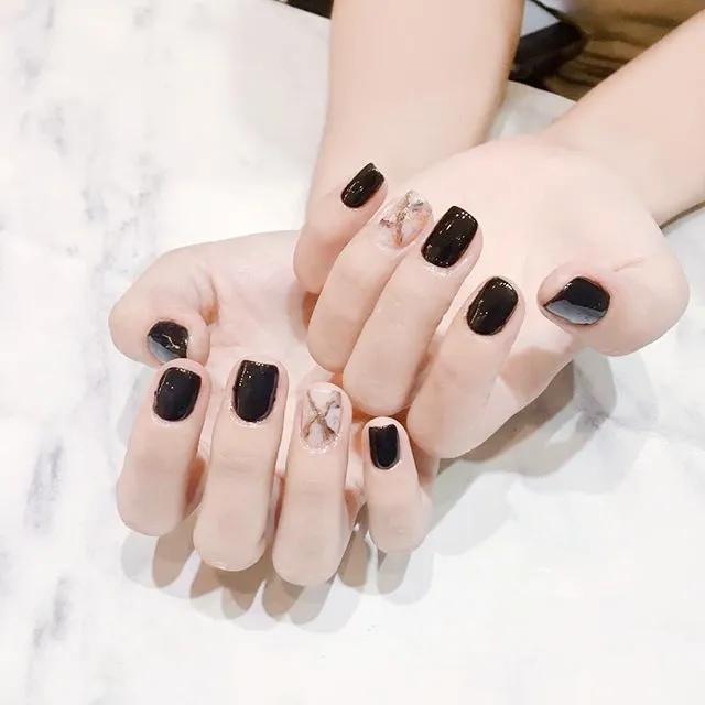 lisa是什么寶藏女孩啊，同款美甲也太種草了吧
