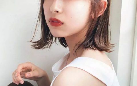 女生氣質(zhì)齊肩小外翻