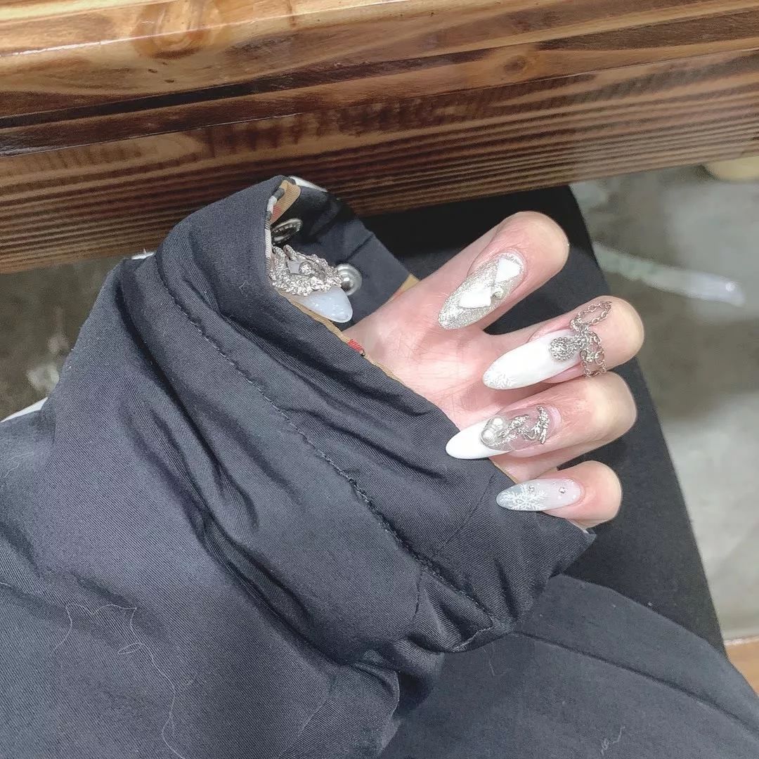 換新美甲款式，找不到美甲靈感？看看這里有沒有你喜歡的