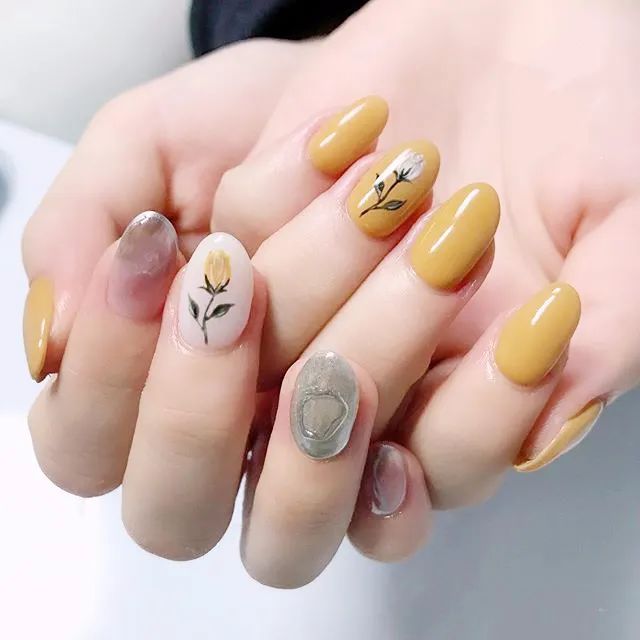 這個(gè)夏天最不能少的，就是這個(gè)顏色的美甲