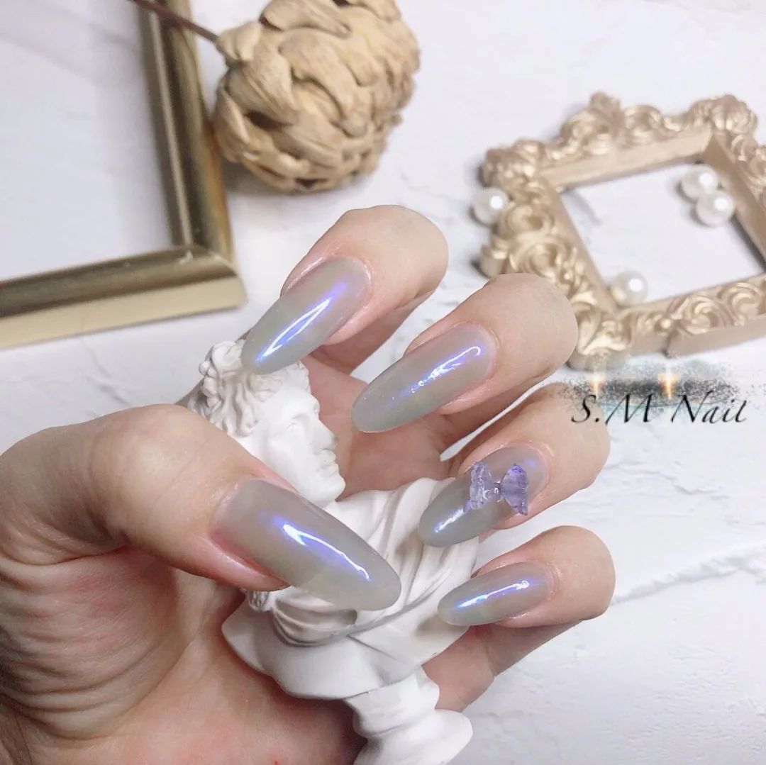 蝴蝶+極光色美甲，太美了
