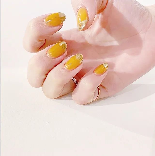 這個(gè)夏天最不能少的，就是這個(gè)顏色的美甲