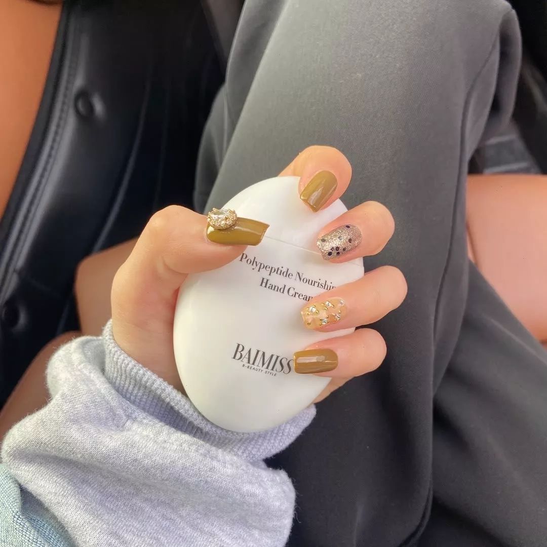 換新美甲款式，找不到美甲靈感？看看這里有沒有你喜歡的