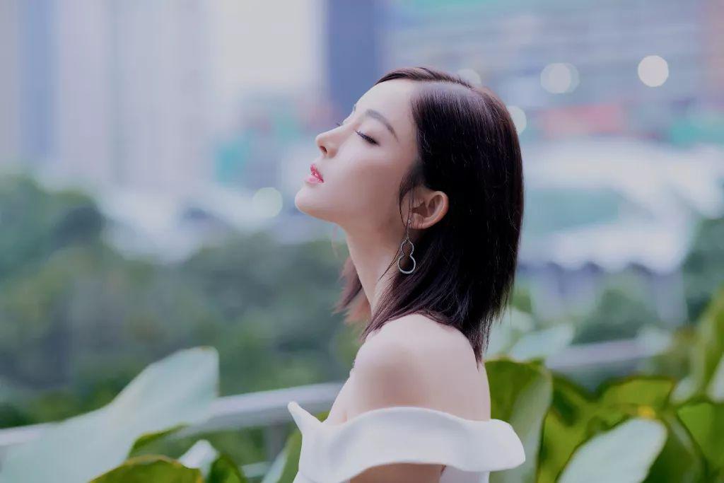 發(fā)型圖片：開(kāi)春最流行這4款發(fā)型！超適合圓臉、大臉、方臉！