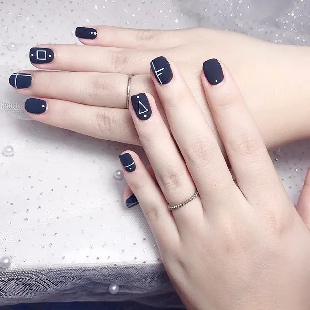 5月份看你的星座做什么美甲色能旺運(yùn)？