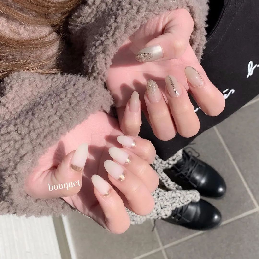 顯高級的牛乳色美甲