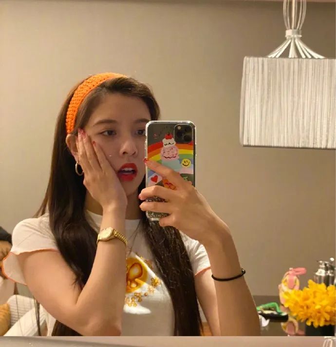 Lisa、宋妍霏……同款美甲，我都給你們扒出來(lái)了！