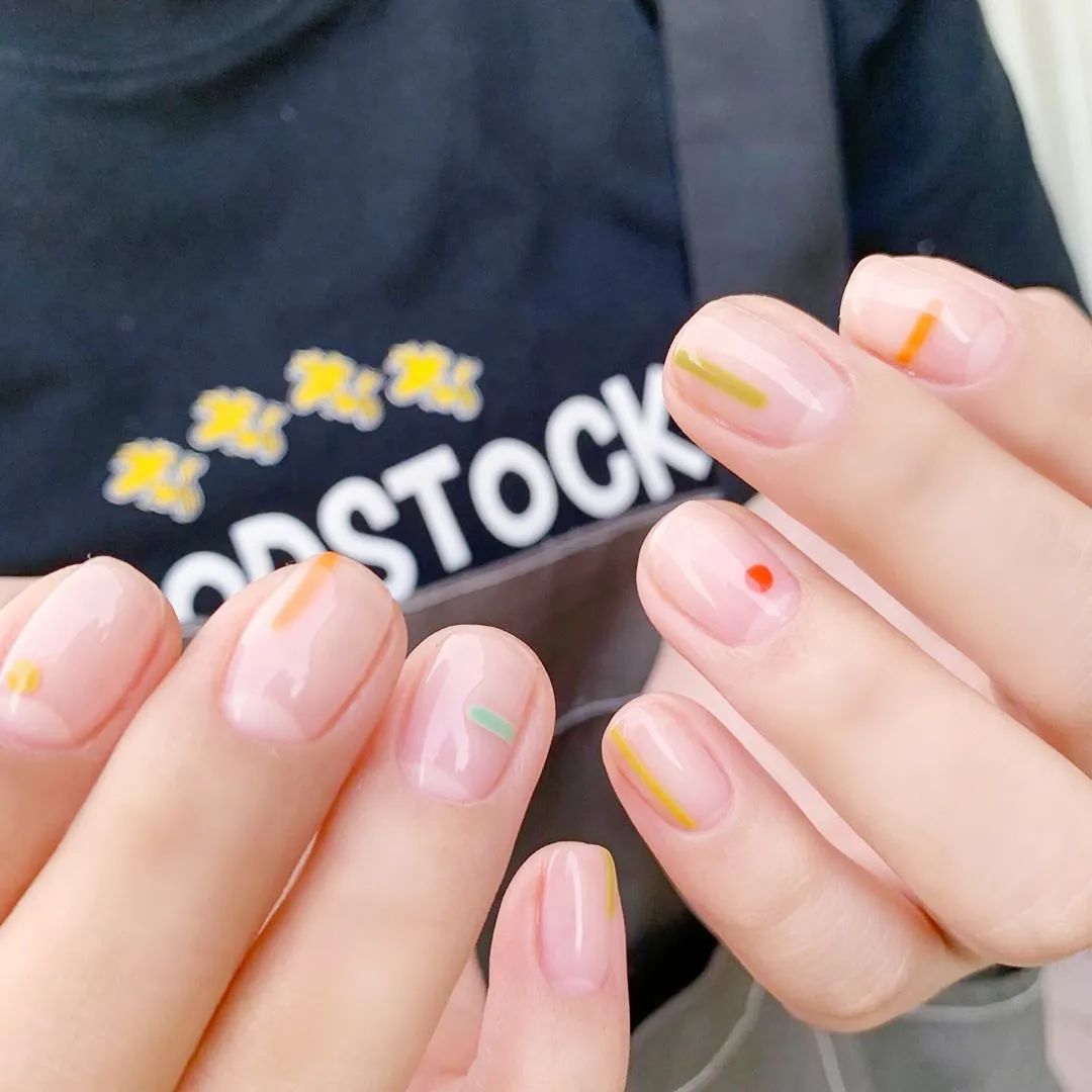 Lisa、宋妍霏……同款美甲，我都給你們扒出來了！