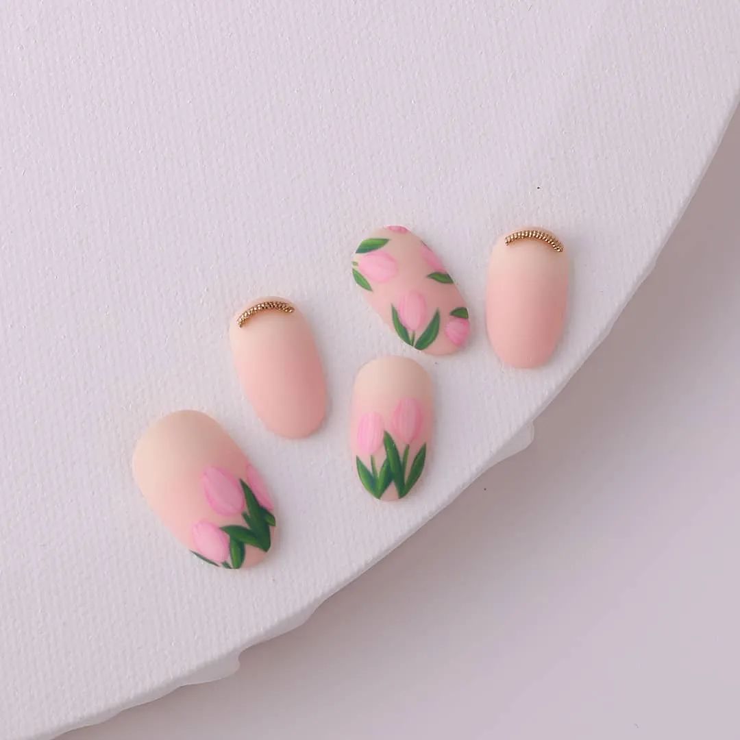 韓式花花美甲清新又可愛