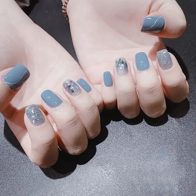 高級！這才是藍(lán)色美甲的正確打開方式