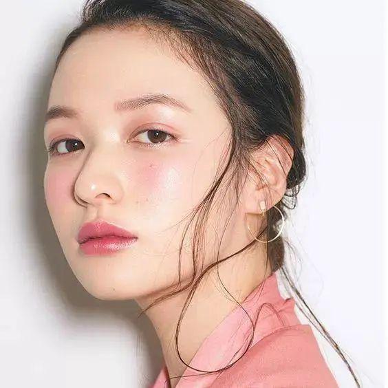 敢嘗試彩色眼影才是仙女