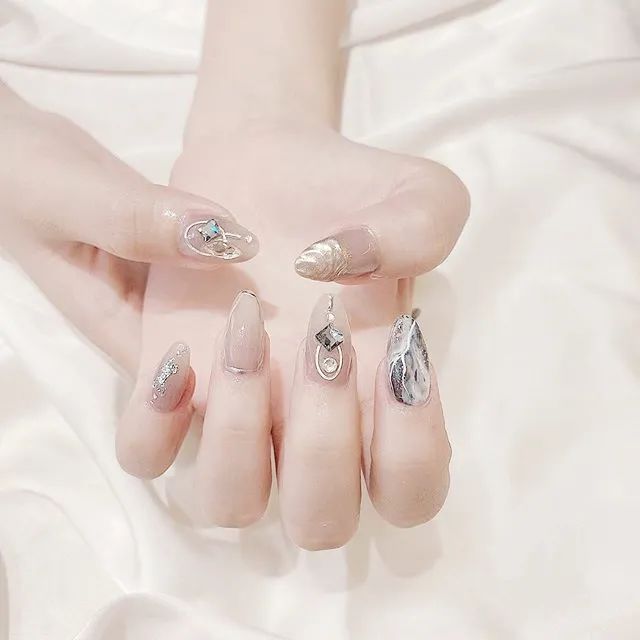 超美的夢(mèng)幻暈染美甲~顯白又好看