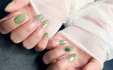 美甲圖片2020新款式 我們這里有流行的趨勢(shì)美甲