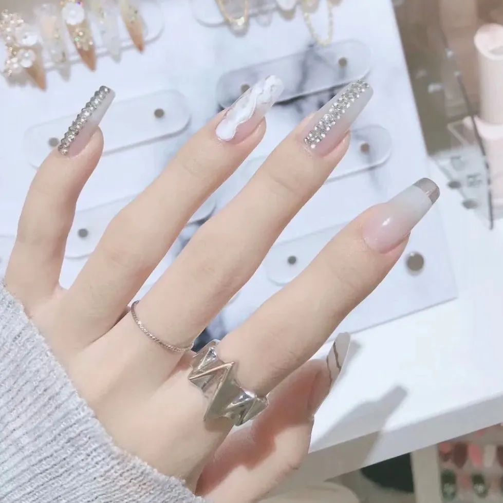 藏不住了！這波高級(jí)感美甲太好看