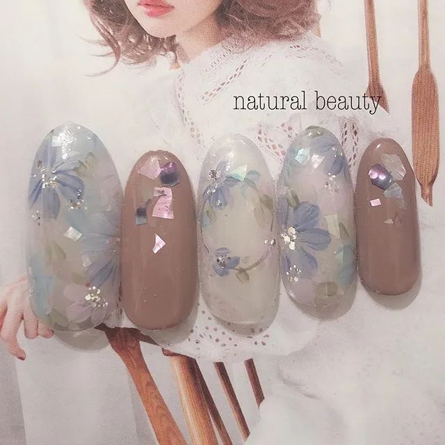 精選日系樣板，5月精華美甲就看這里