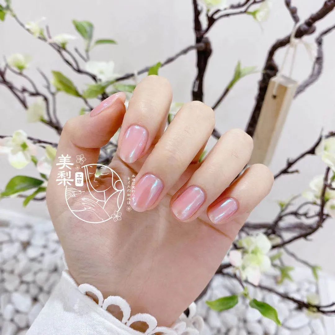 來看看大家最近都做了什么美甲款式