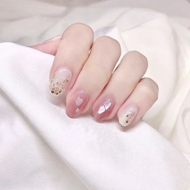 有選擇恐懼癥的仙女們，推薦一波小清新美甲拿好，收藏啦