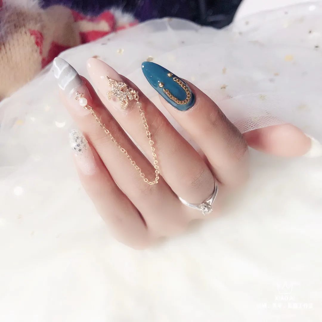 網(wǎng)紅輕奢風(fēng)美甲，自帶壕氣的高級美