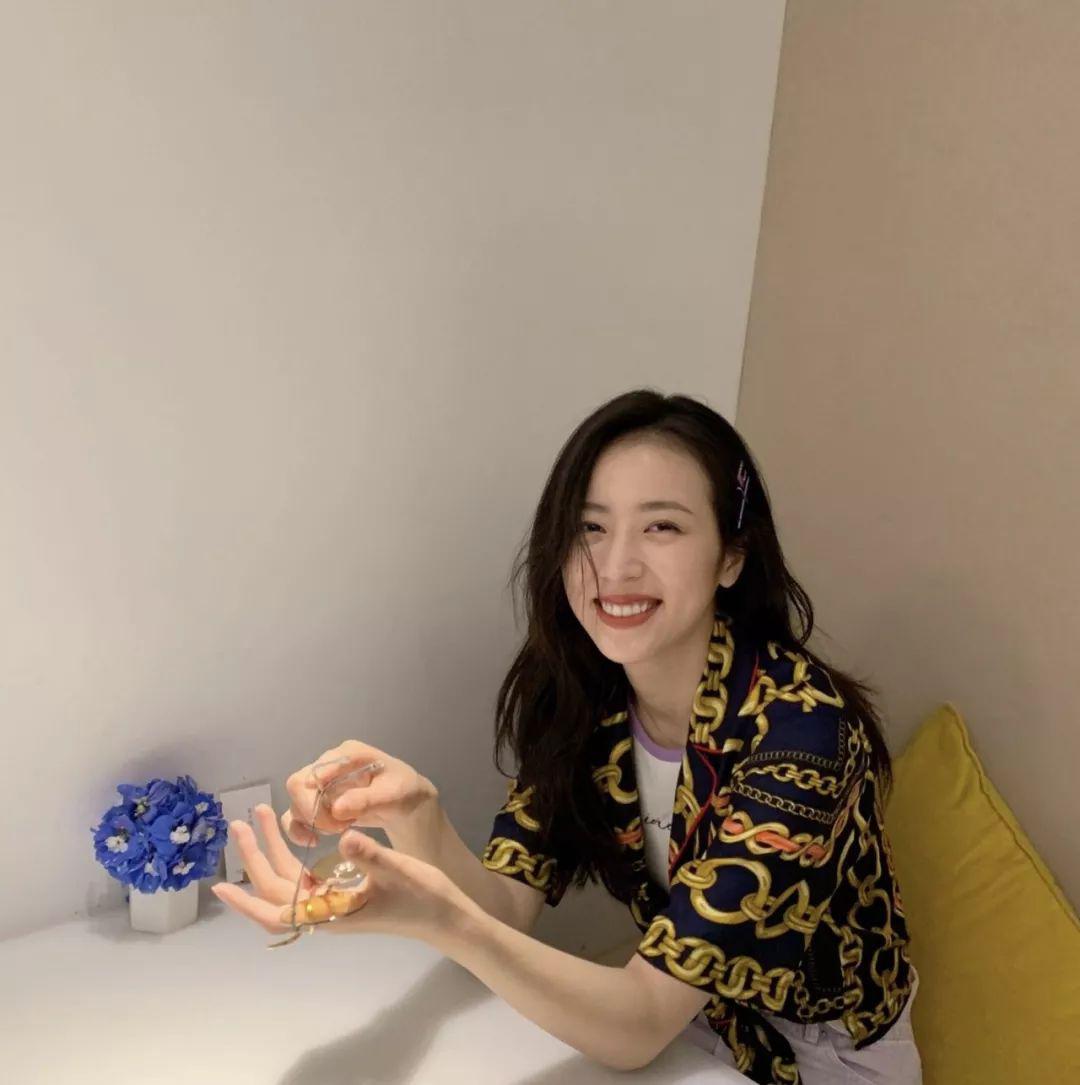 萬(wàn)能穿搭公式，快跟著周雨彤學(xué)起來(lái)