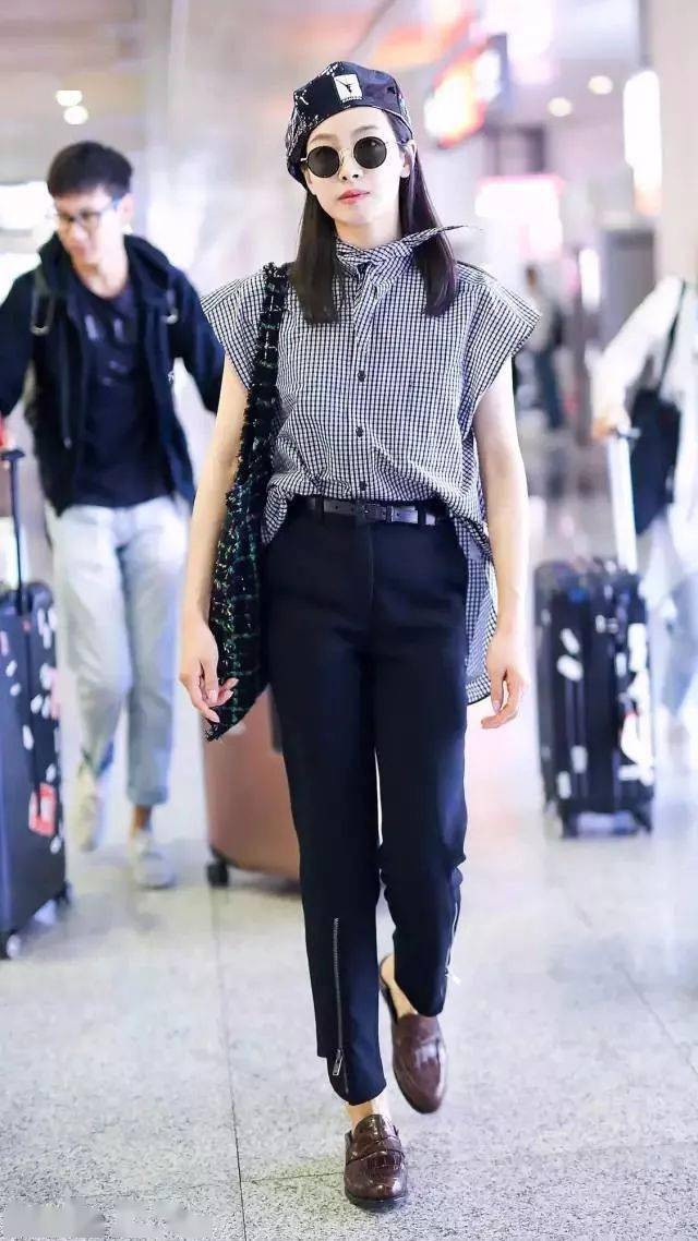 普通衣服的高級(jí)穿法：衣服“打個(gè)結(jié)”才時(shí)髦！