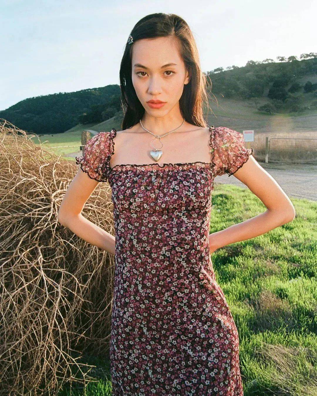 新晉穿搭博主Hailey告訴你：原來甜辣女孩都是有套路的？