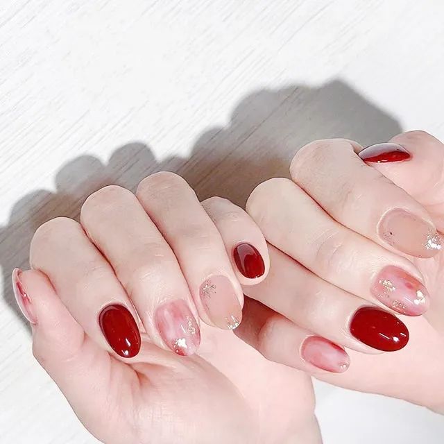 最適合夏天的3款紅色系美甲，顯白到發(fā)光！