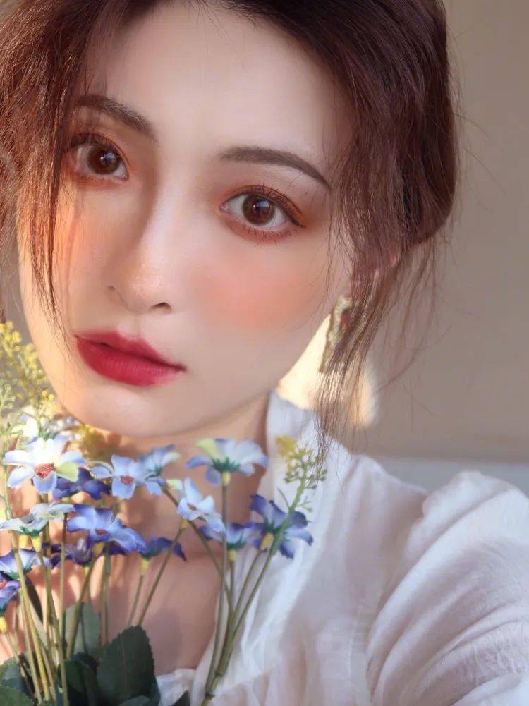50%純純少女感 + 50%撩人小性感的 “ 純欲風(fēng) ” 穿搭也太好看了吧！