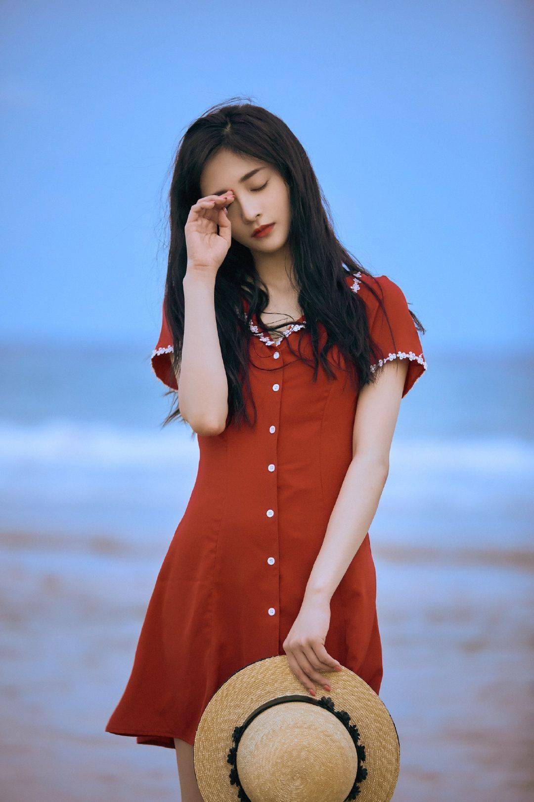 跟著明星學(xué)穿搭，今年流行這4種穿搭！