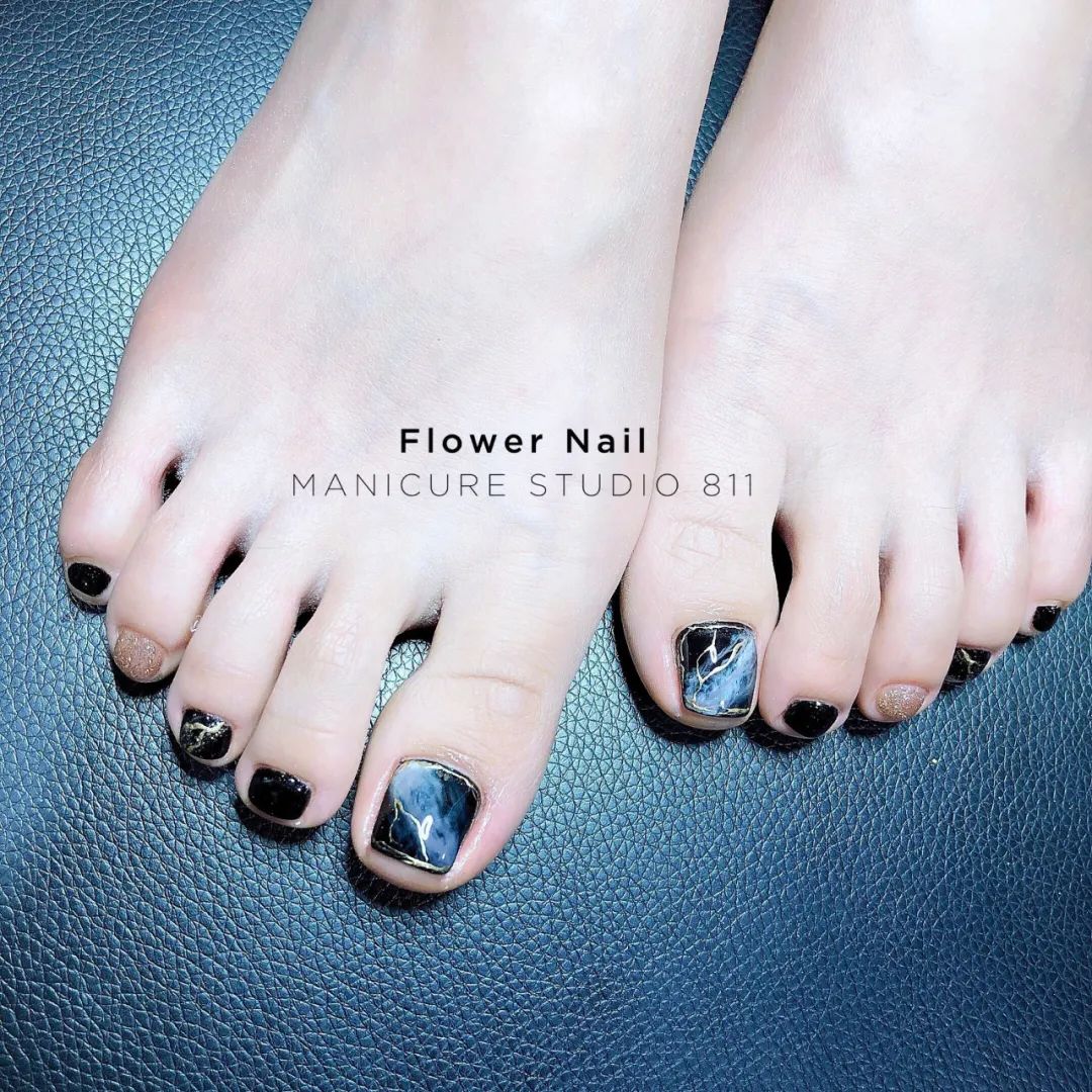 百看不厭的美甲，果然還是暈染?。?/></figure>



<figure class=